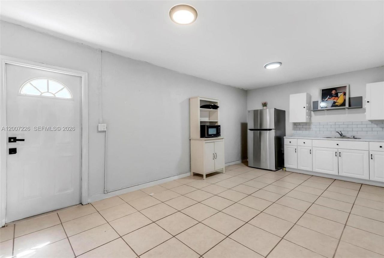 10048 SW 221st St, Cutler Bay, FL 33190 Photo