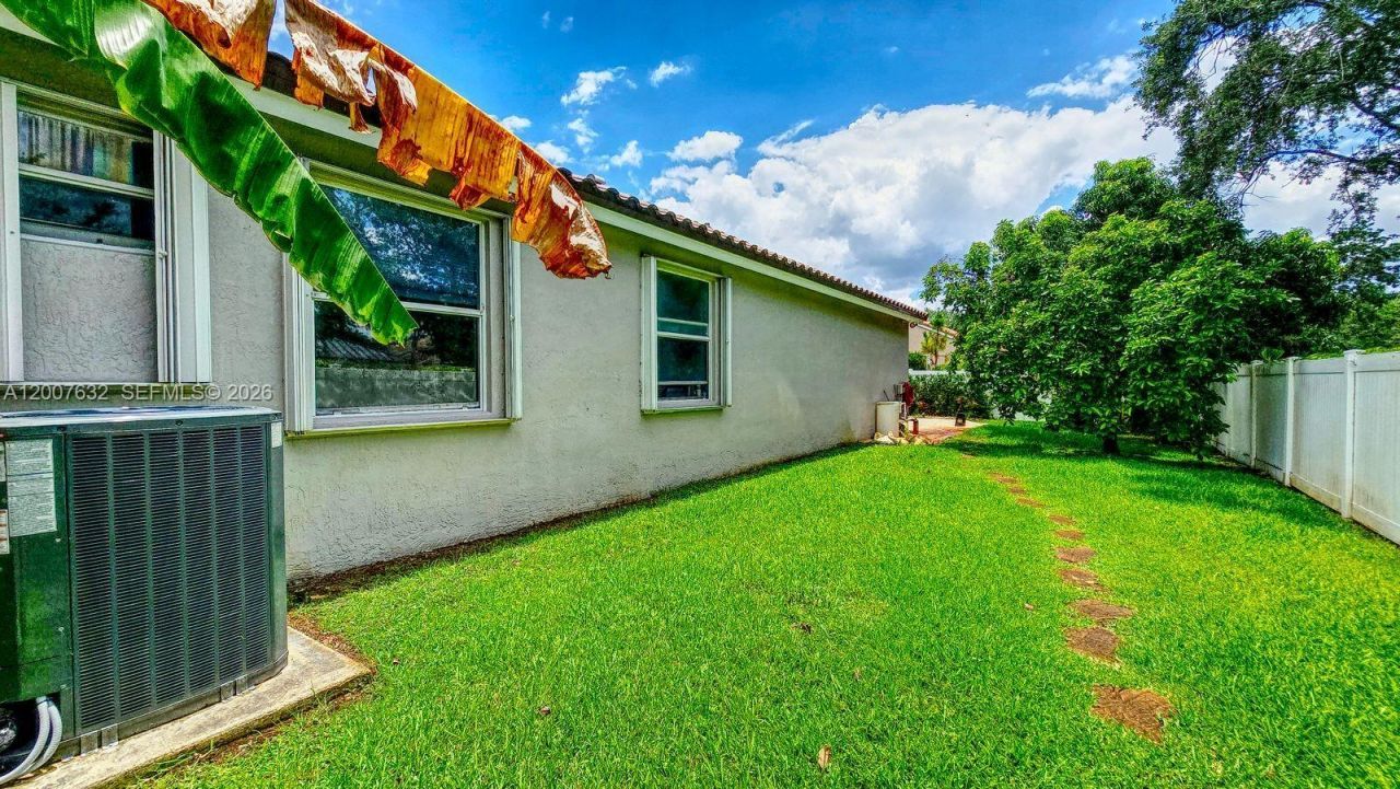 18920 SW 29th St, Miramar, FL 33029 Photo