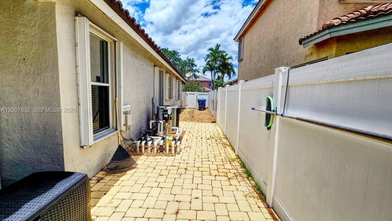 18920 SW 29th St, Miramar, FL 33029 Photo