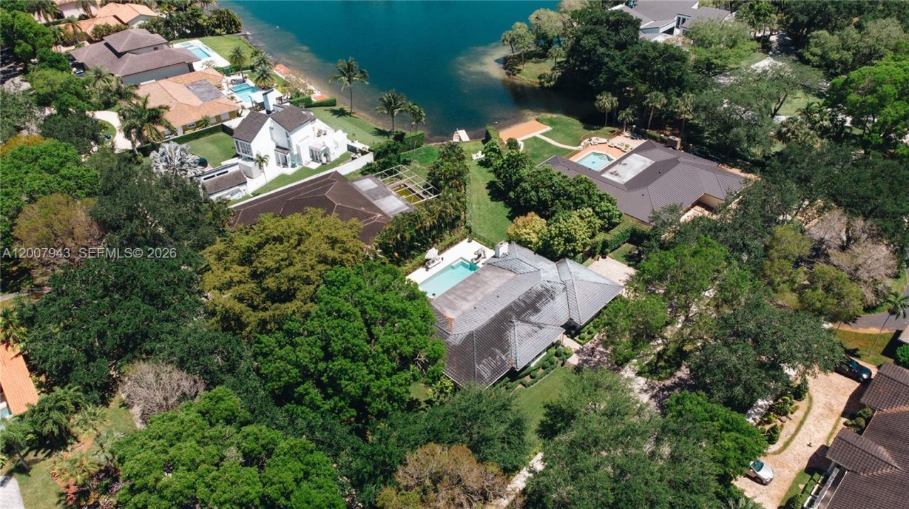 16241 W Troon Cir , Miami Lakes, FL 33014 Photo