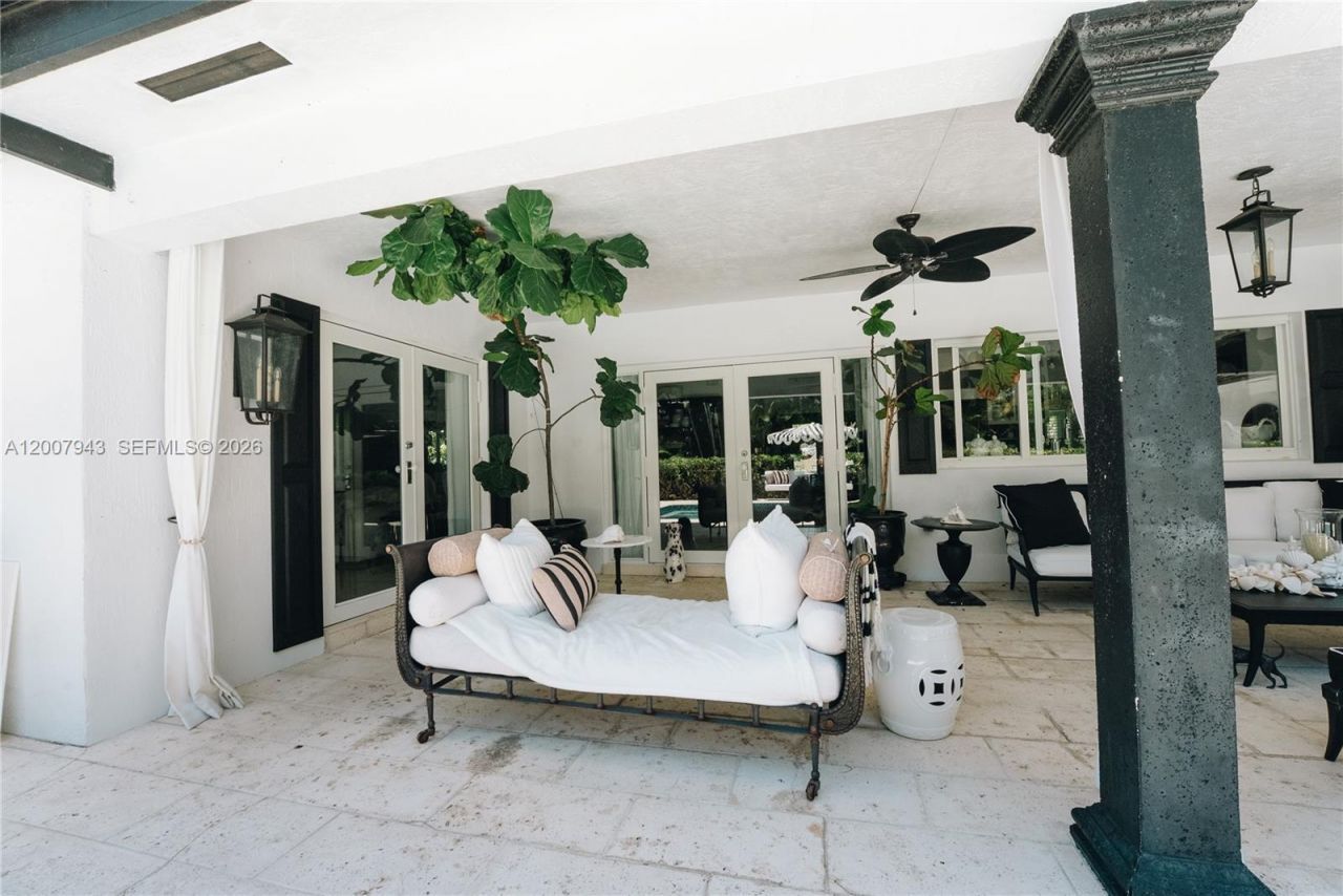 16241 W Troon Cir , Miami Lakes, FL 33014 Photo