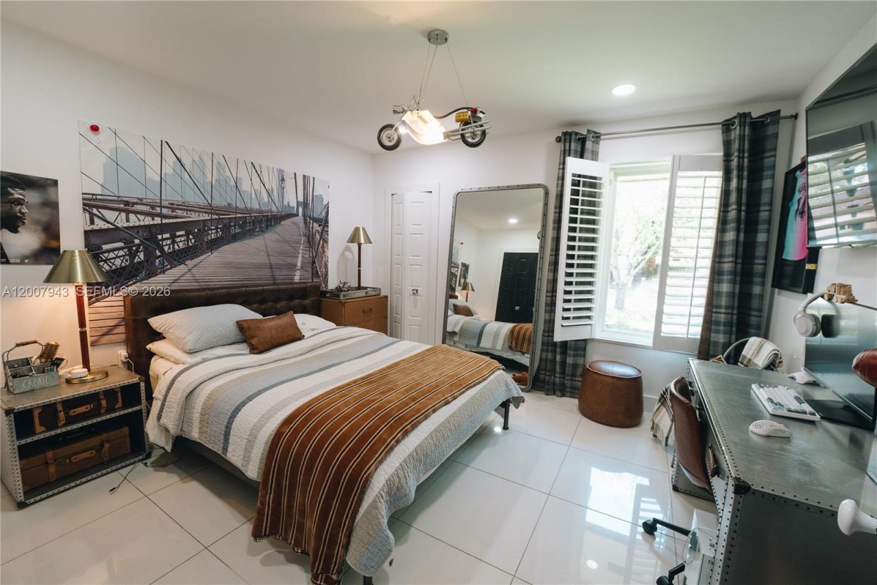 16241 W Troon Cir , Miami Lakes, FL 33014 Photo