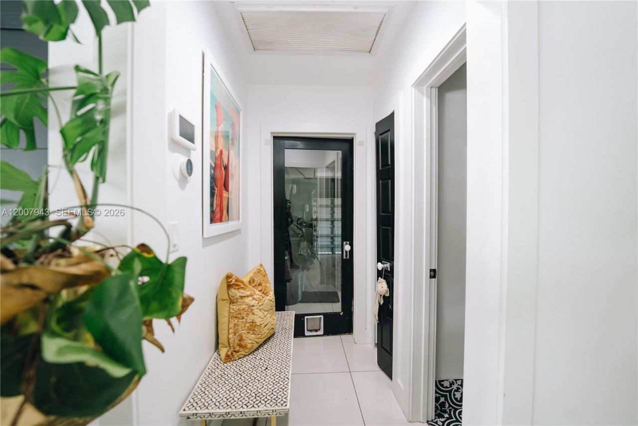 16241 W Troon Cir , Miami Lakes, FL 33014 Photo