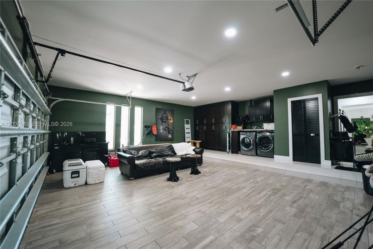 16241 W Troon Cir , Miami Lakes, FL 33014 Photo