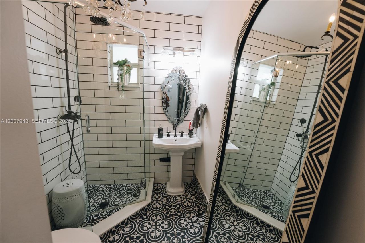 16241 W Troon Cir , Miami Lakes, FL 33014 Photo