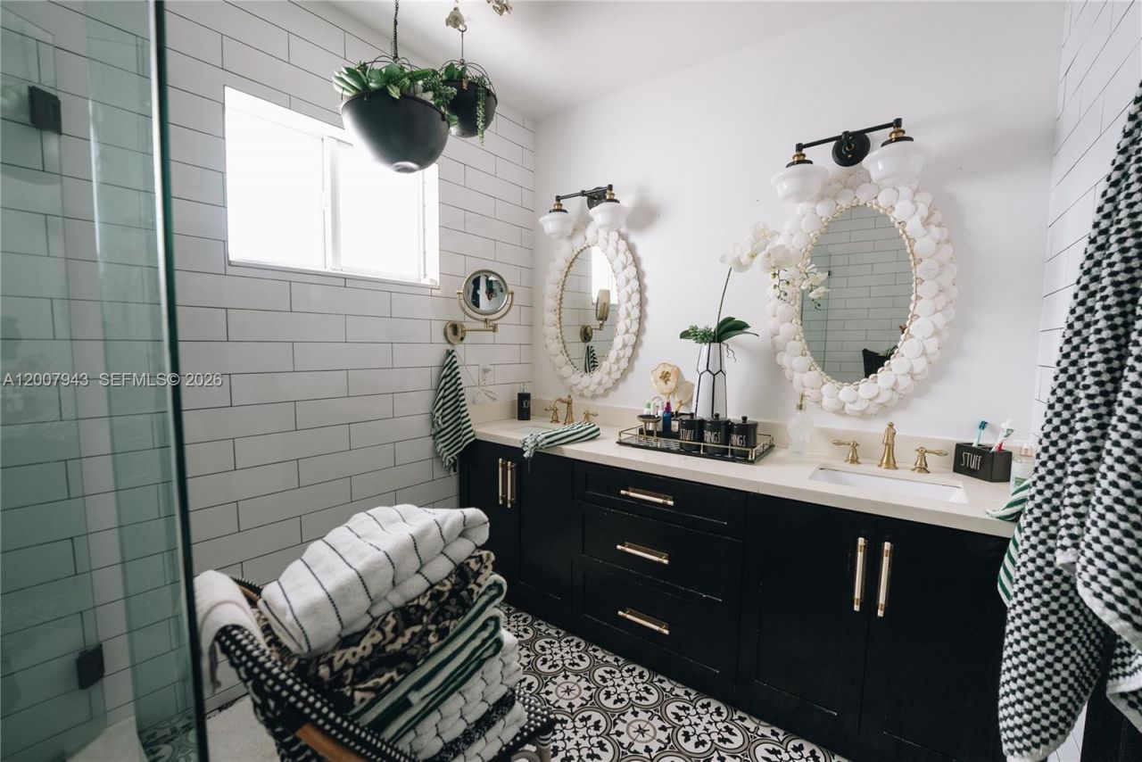 16241 W Troon Cir , Miami Lakes, FL 33014 Photo