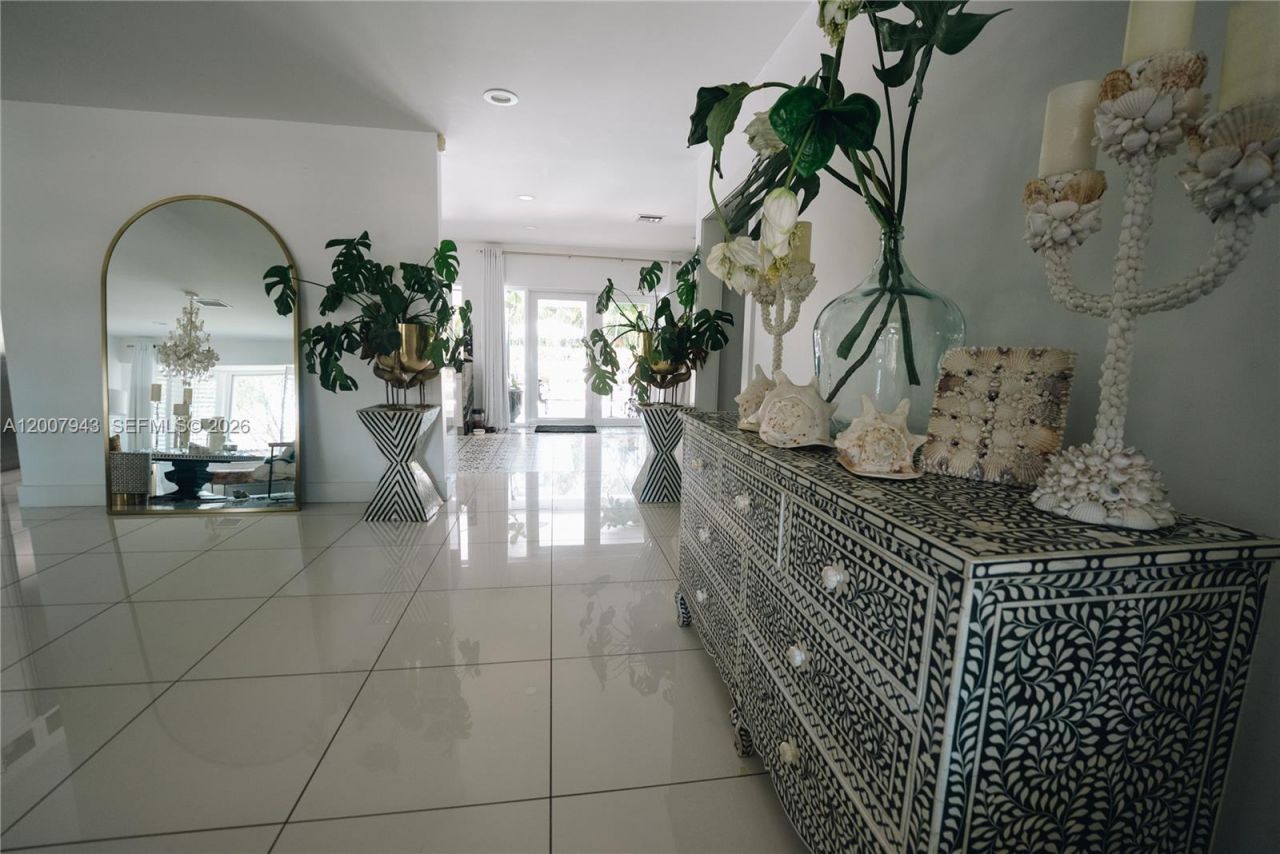 16241 W Troon Cir , Miami Lakes, FL 33014 Photo