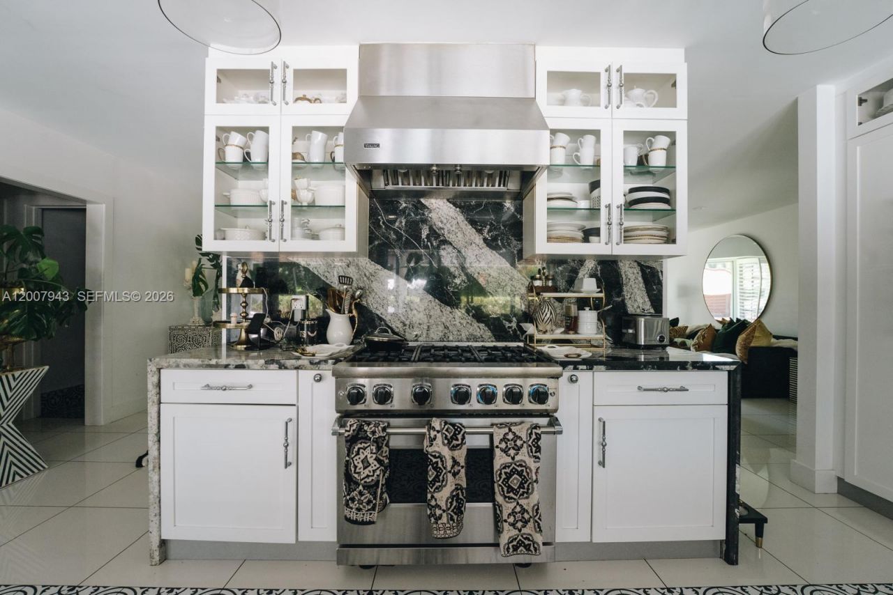 16241 W Troon Cir , Miami Lakes, FL 33014 Photo