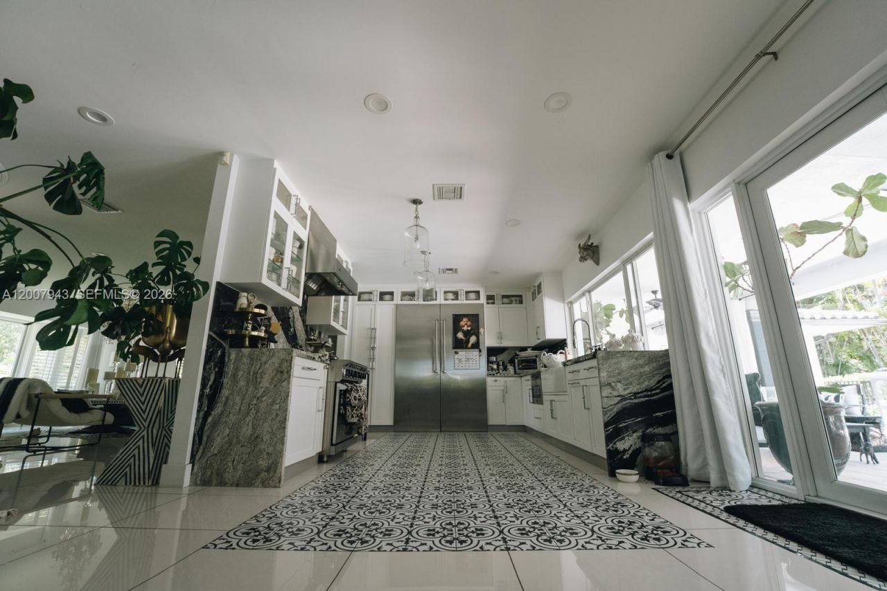 16241 W Troon Cir , Miami Lakes, FL 33014 Photo