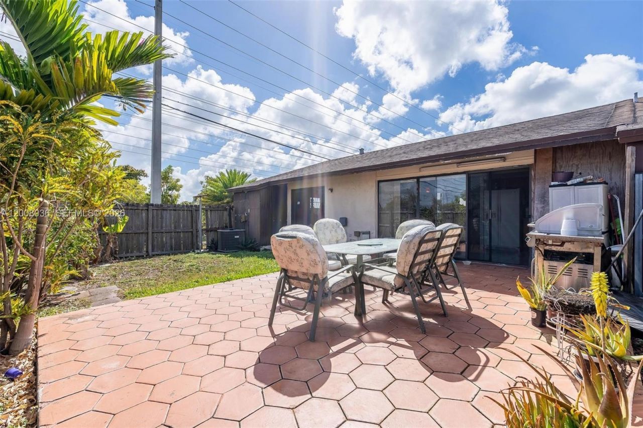 4829 SW 136th Pl, Miami, FL 33175 Photo