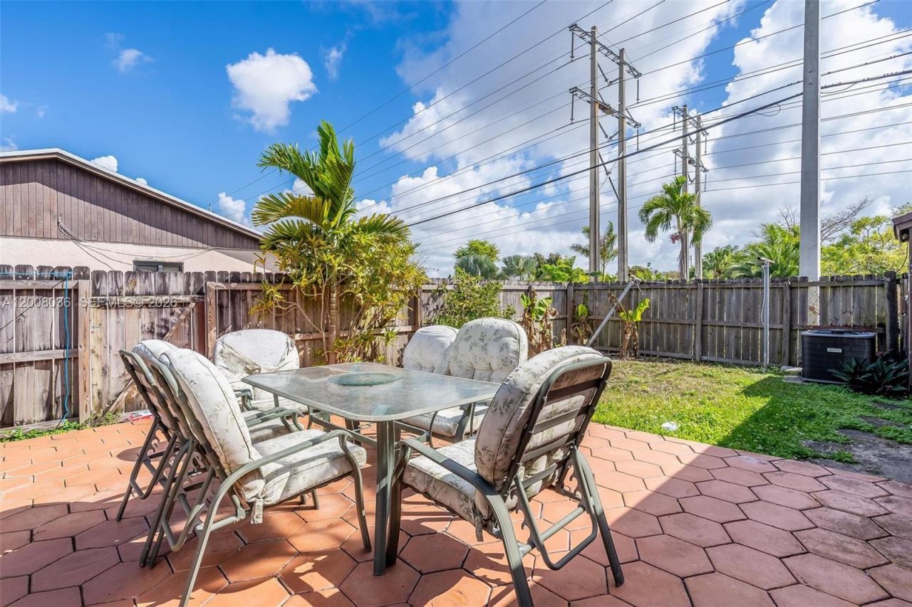 4829 SW 136th Pl, Miami, FL 33175 Photo