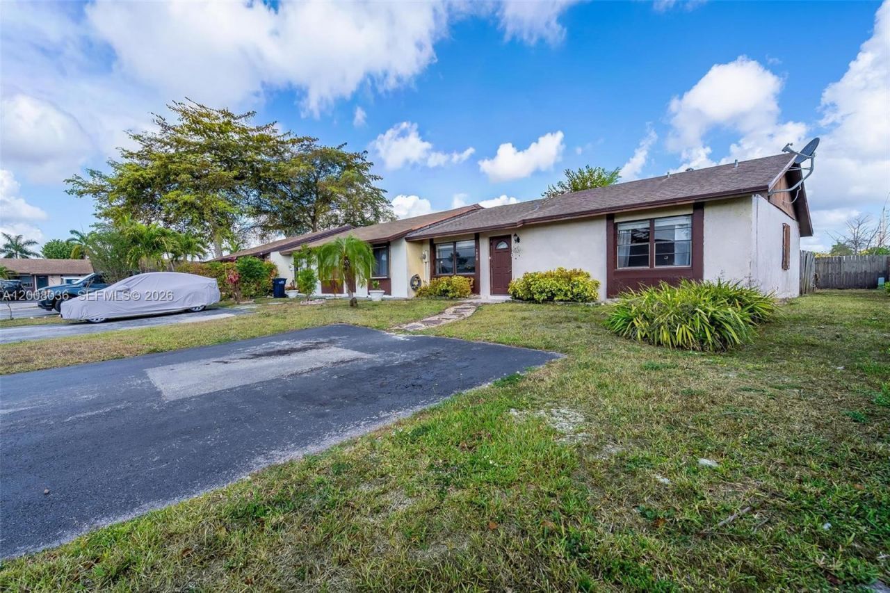 4829 SW 136th Pl, Miami, FL 33175 Photo