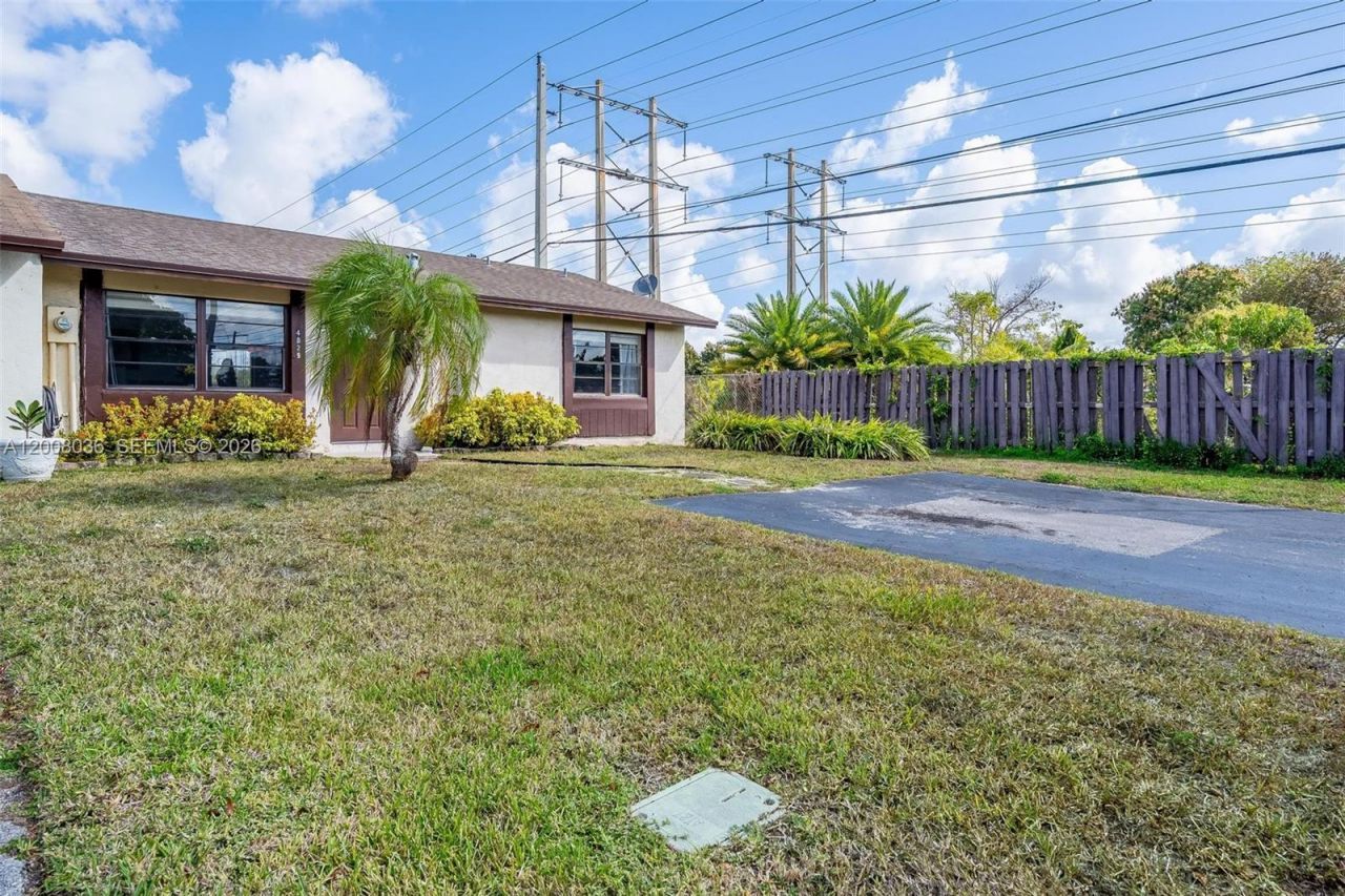 4829 SW 136th Pl, Miami, FL 33175 Photo