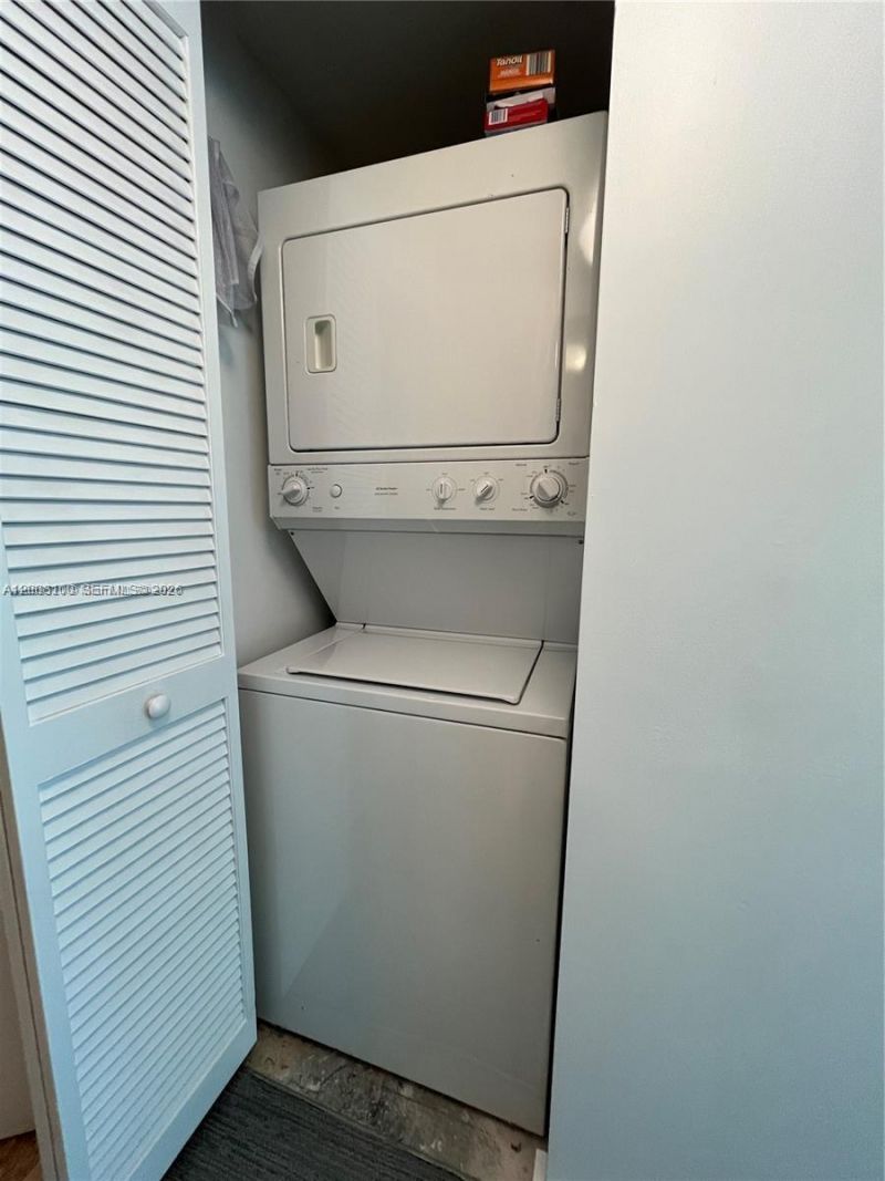 41 SE 5th St, Unit 504, Miami, FL 33131 Photo