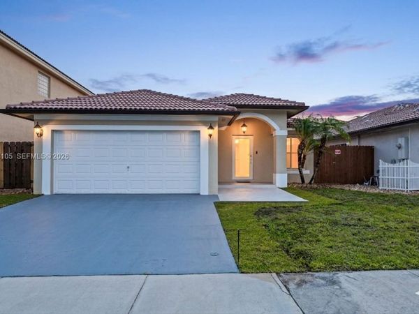 21505 SW 89th Path , Cutler Bay, FL 33189