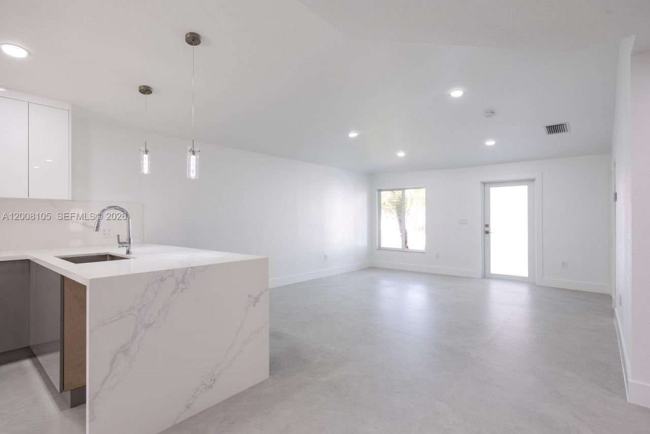 21505 SW 89th Path , Cutler Bay, FL 33189 Photo