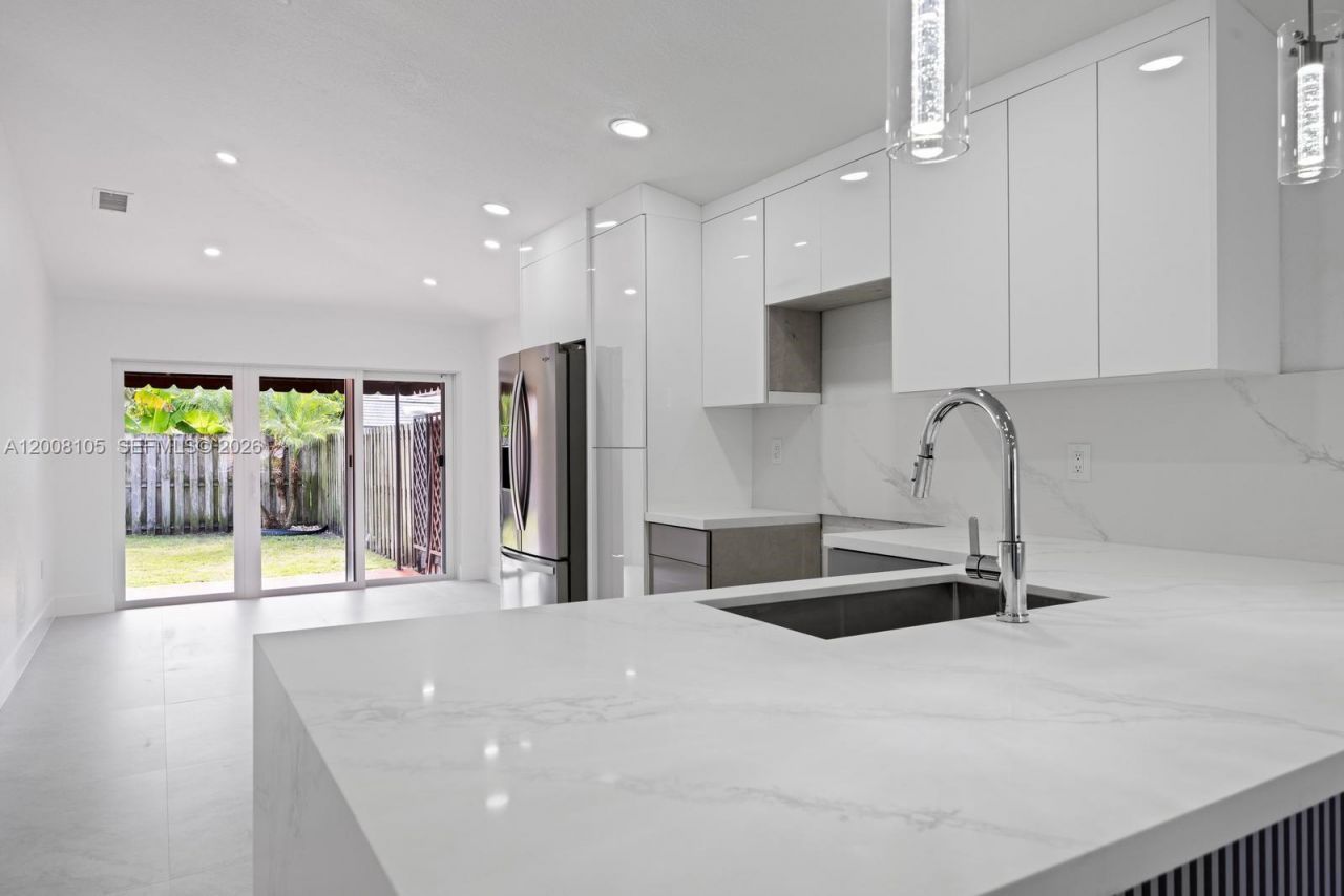 21505 SW 89th Path , Cutler Bay, FL 33189 Photo