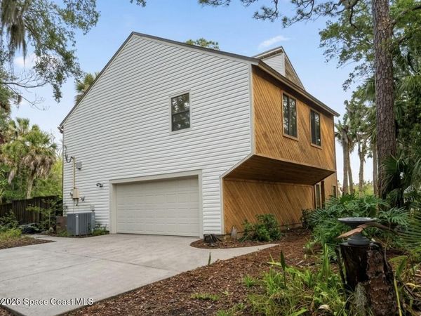 2070 S Courtenay Parkway , Merritt Island, FL 32952