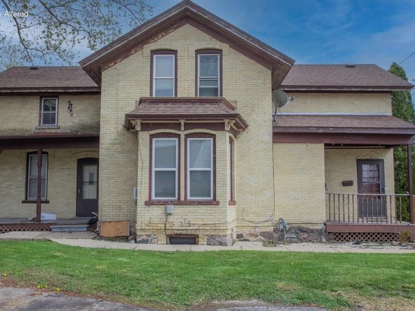 908 E Main STREET, Watertown, WI 53094