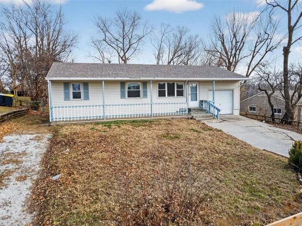 3701 N Cypress Avenue, Kansas City, MO 64117