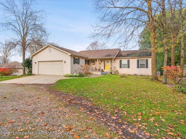 1173 Russell Lea Drive, Charlotte, MI 48813