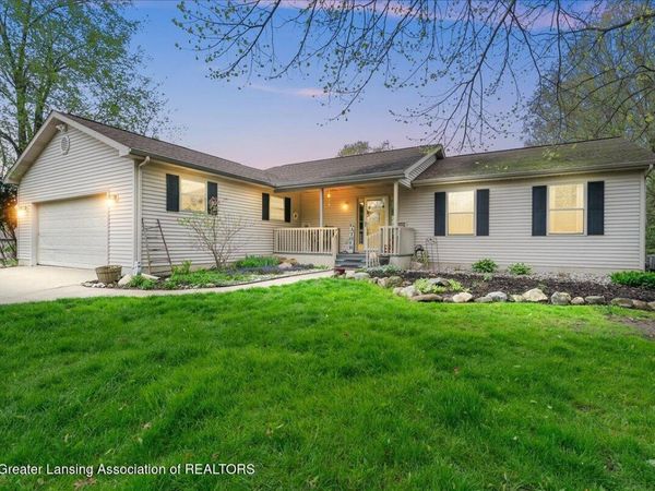 1173 Russell Lea Drive, Charlotte, MI 48813