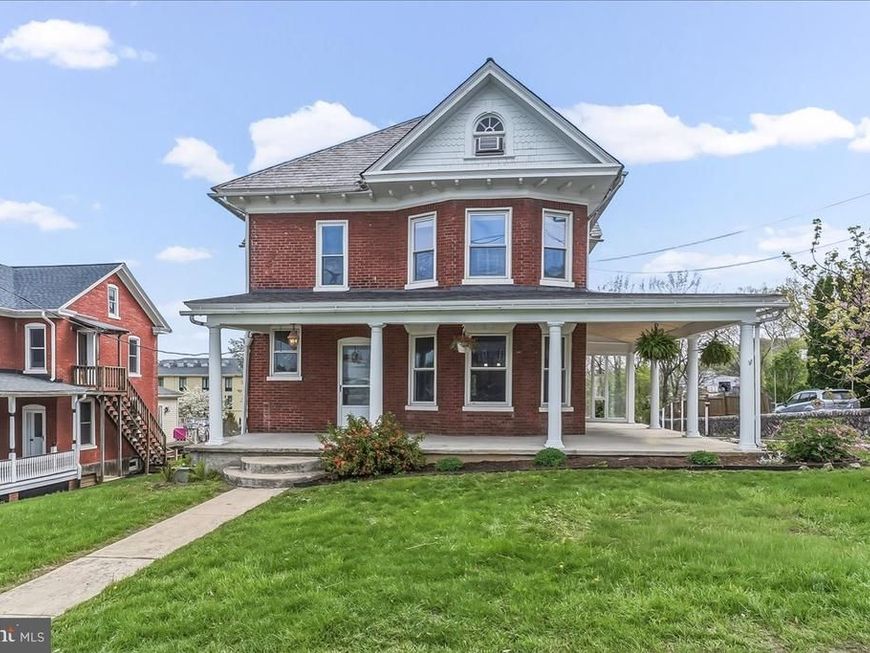 825 Pequea Avenue, Gap, PA 17527 Main Photo