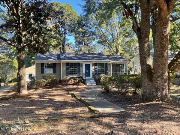 724 Meadowbrook Road, Jackson, MS 39206