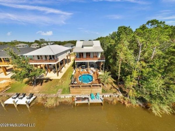 4063 Blue Jay Street, Bay Saint Louis, MS 39520