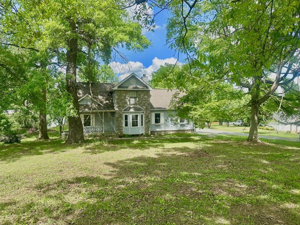 141 S Palmers Chapel Rd , White House, TN 37188