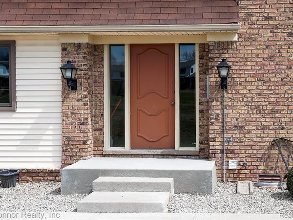 1900 River Road , Marysville, MI 48040