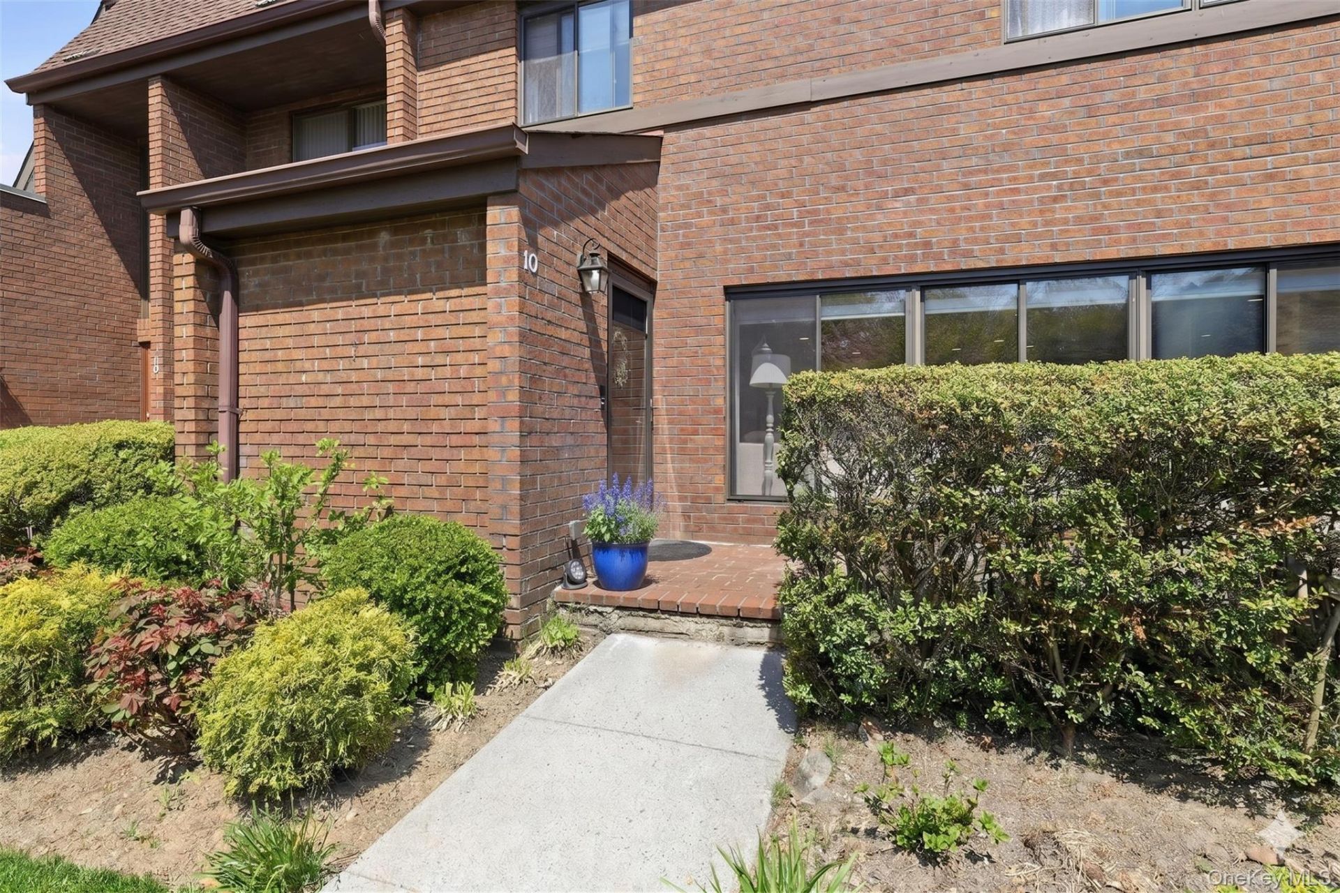 10 Oldfield, Unit 367, Roslyn, NY 11576 Main Photo