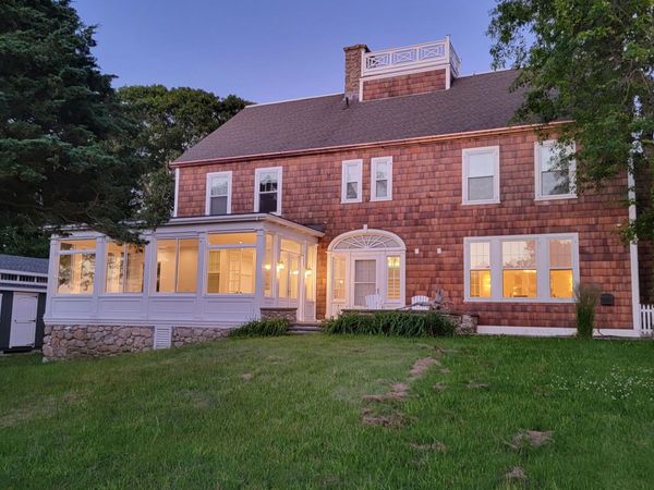 122 Gansett Road, Woods Hole, MA 02543