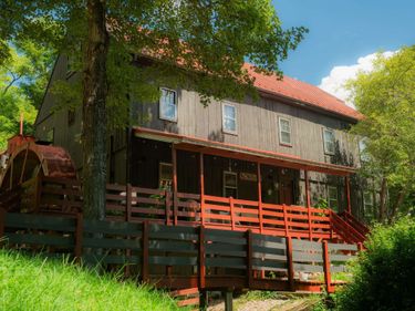 352 TYE RIVER TPKE, VESUVIUS, VA 24483