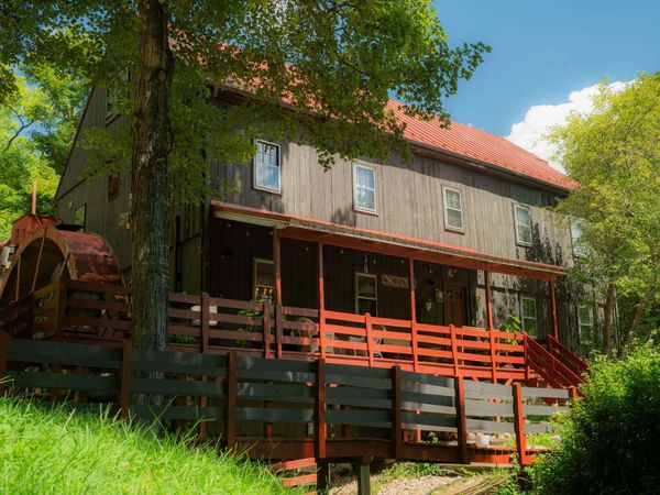 352 TYE RIVER TPKE, VESUVIUS, VA 24483