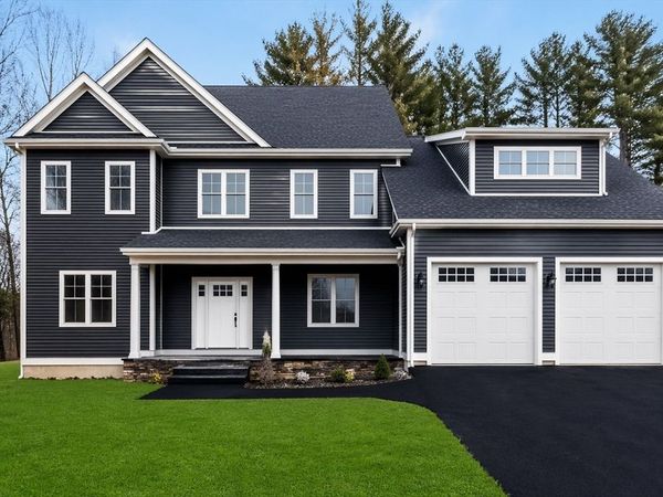 5 Gowing Ln, North Reading, MA 01864