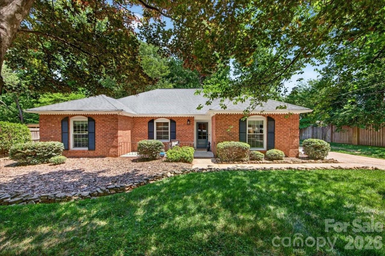 5017 Sharon View Road, Charlotte, NC 28226 Main Photo