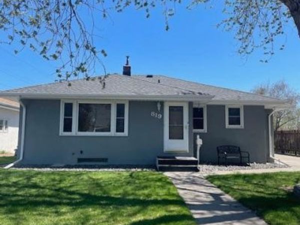 819 2nd Avenue S, South Saint Paul, MN 55075