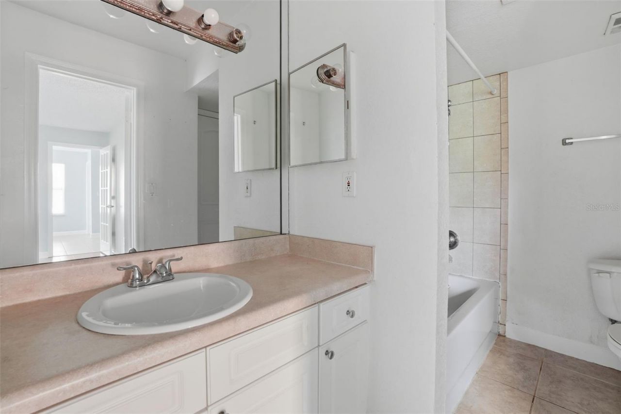 4524 Commander Drive , Unit 1627, Orlando, FL 32822 Photo