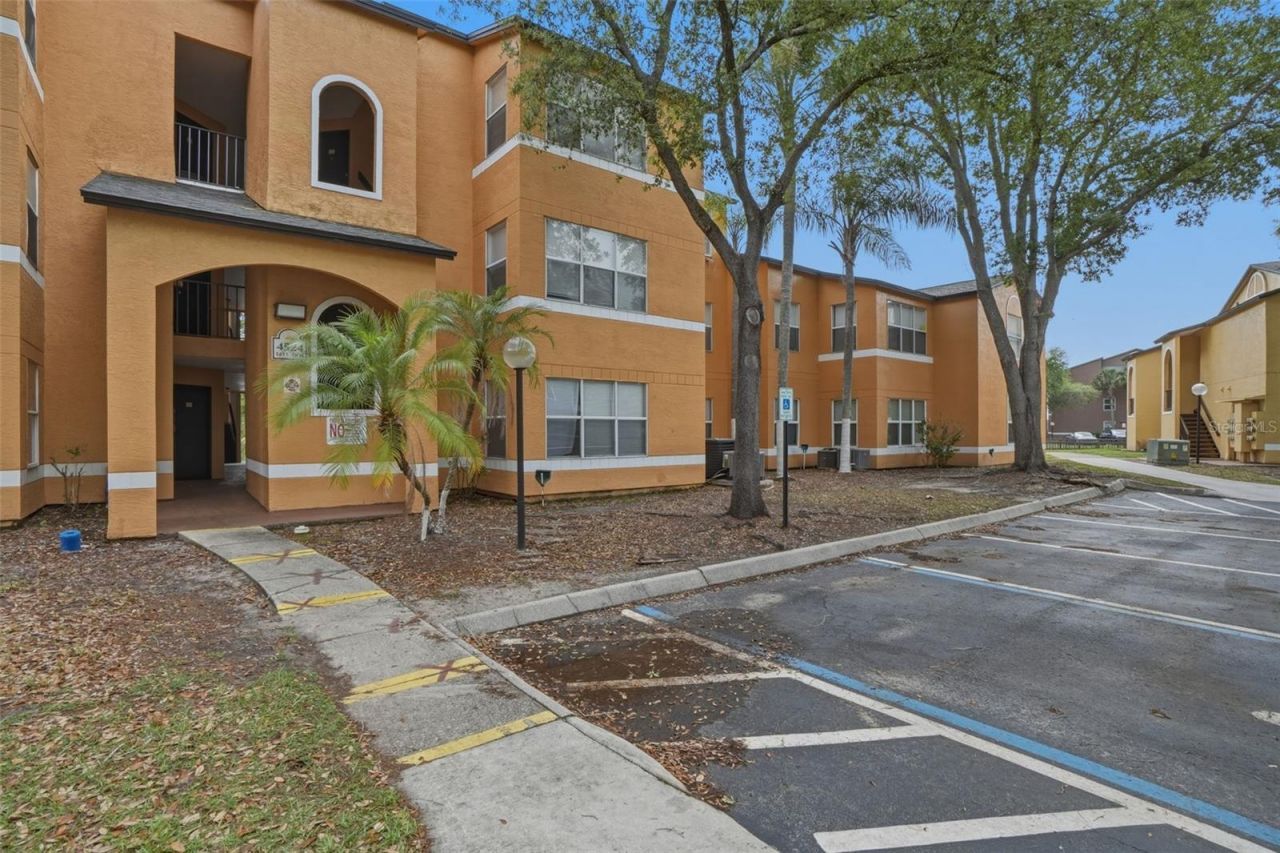 4524 Commander Drive , Unit 1627, Orlando, FL 32822 Photo