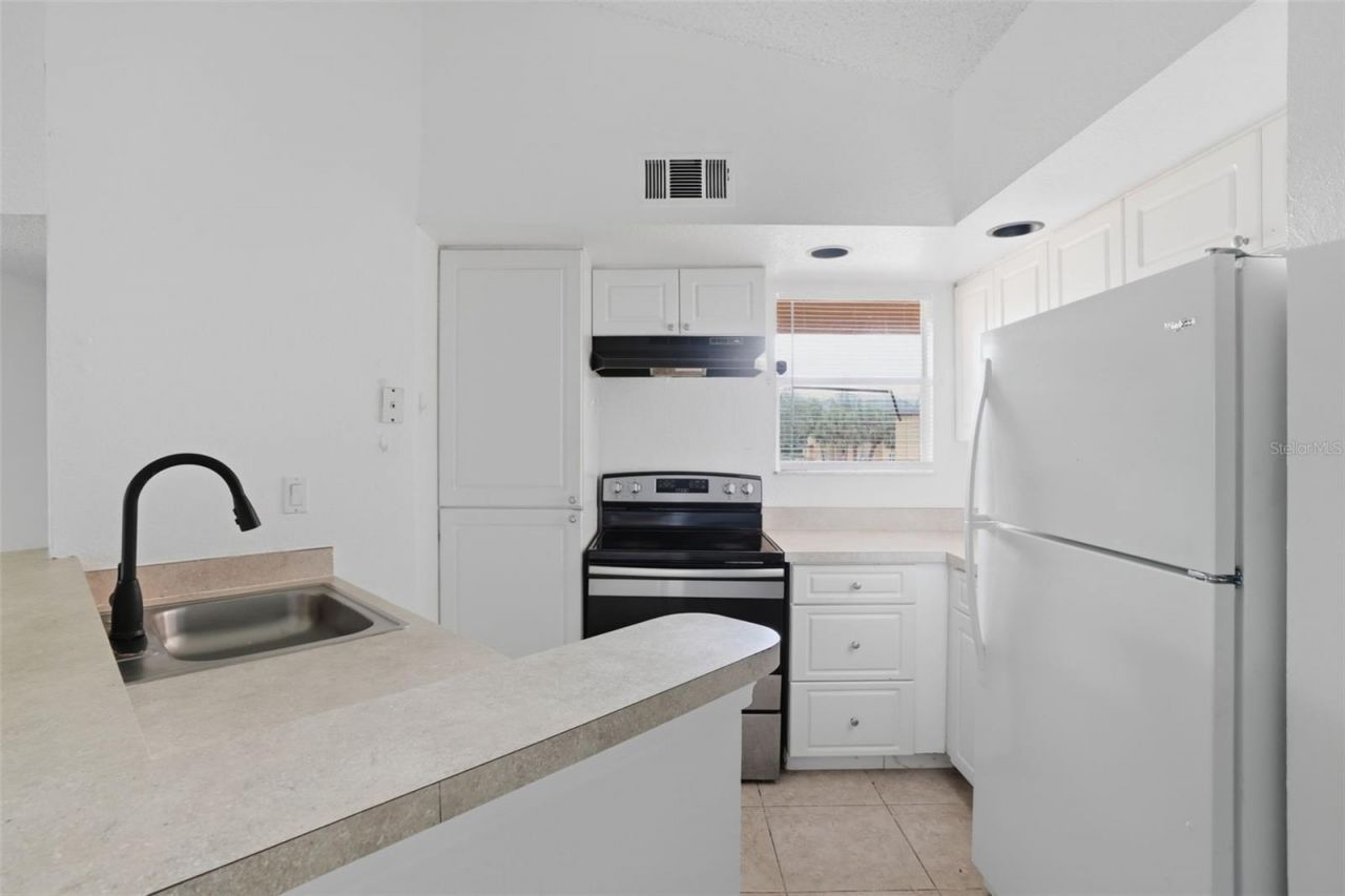 4524 Commander Drive , Unit 1627, Orlando, FL 32822 Photo