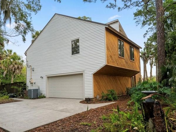 2070 S COURTENAY PARKWAY , MERRITT ISLAND, FL 32952