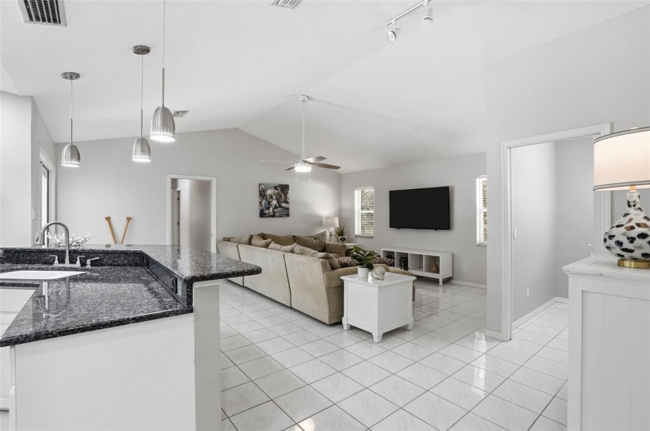 610 Woodview Way, Bradenton, FL 34212 Photo