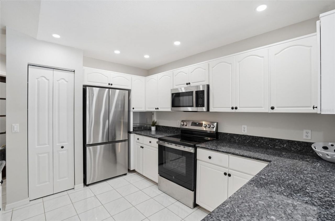 610 Woodview Way, Bradenton, FL 34212 Photo