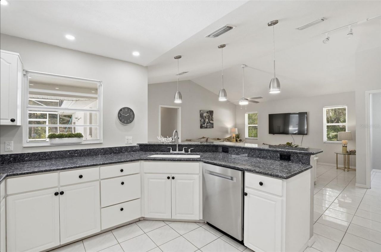 610 Woodview Way, Bradenton, FL 34212 Photo