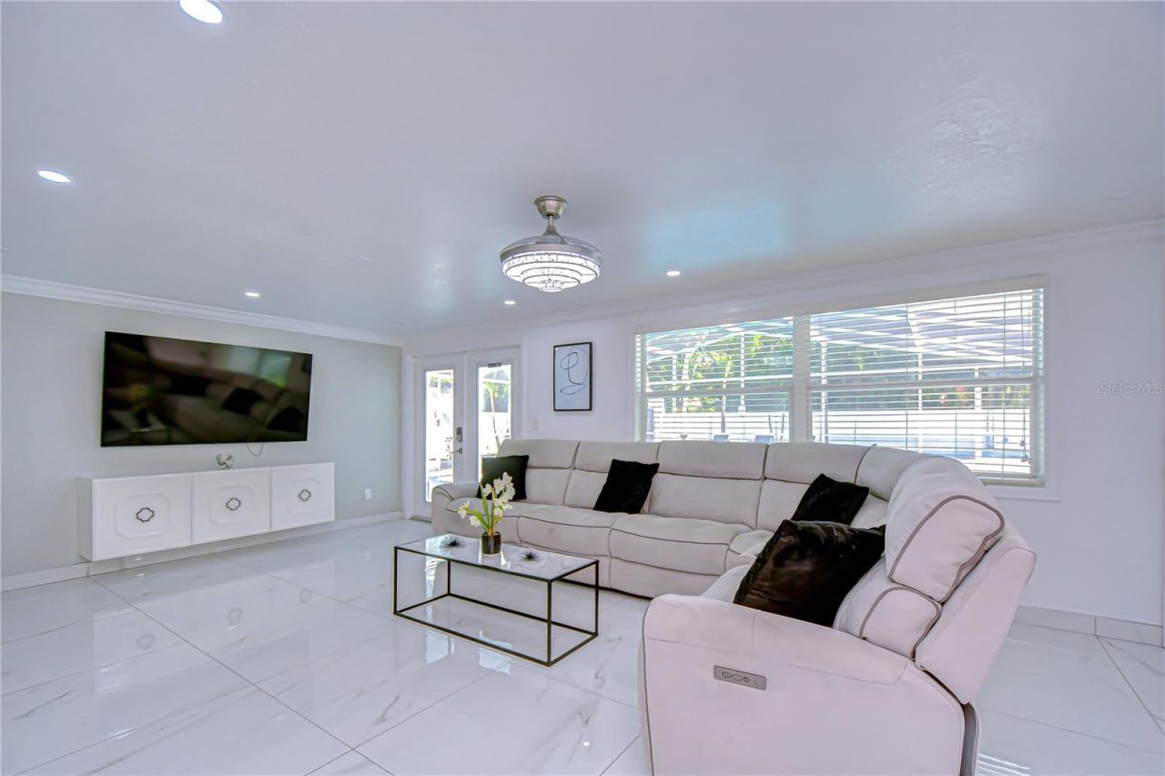 3314 W Kirby Street, Tampa, FL 33614 Photo