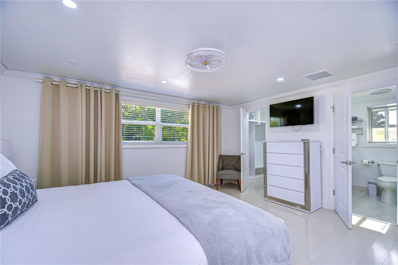 3314 W Kirby Street, Tampa, FL 33614 Photo