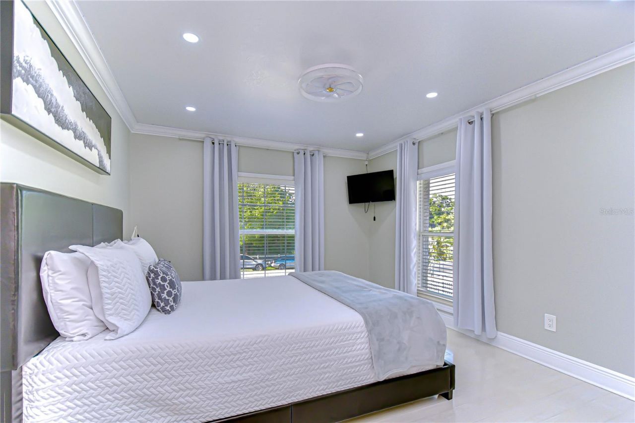 3314 W Kirby Street, Tampa, FL 33614 Photo
