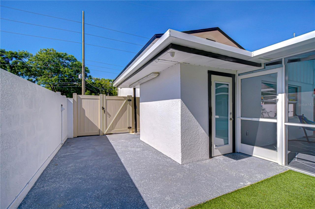 3314 W Kirby Street, Tampa, FL 33614 Photo