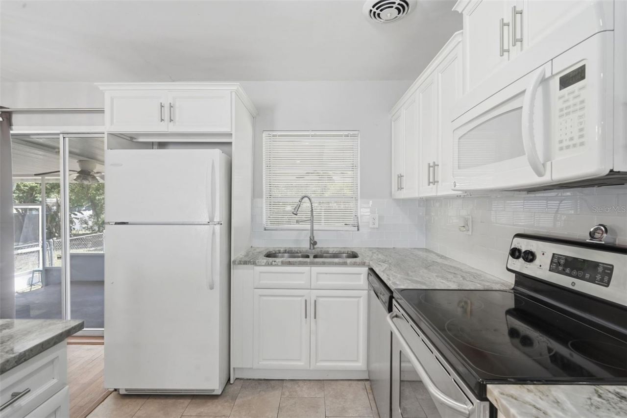 65 Community Dr , Debary, FL 32713 Photo